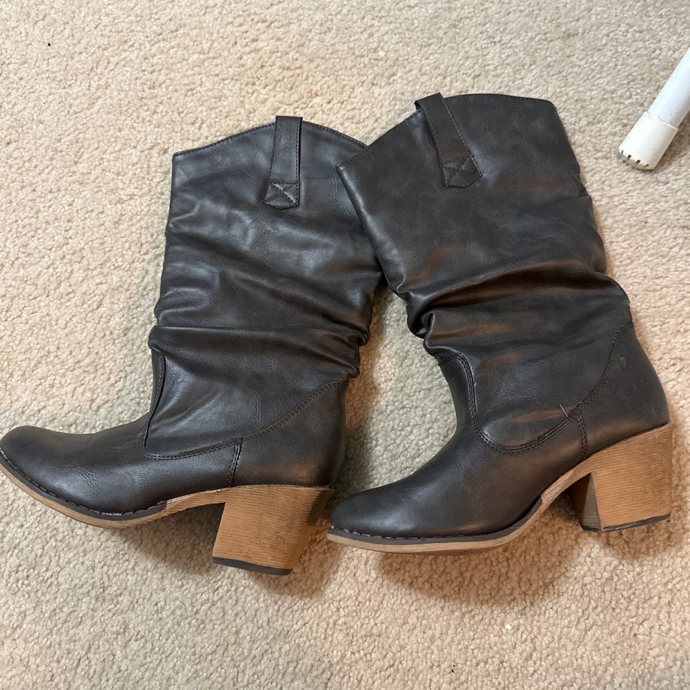 Gray cowboy boots